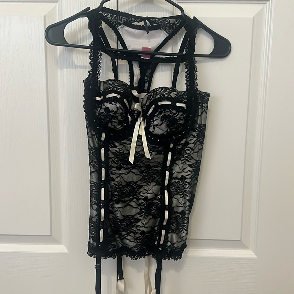 Black and White Lace Lingerie Set